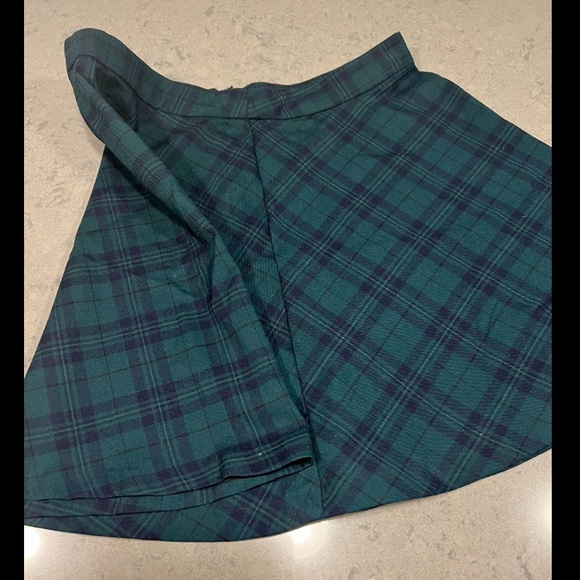Forever 21 Green & Navy Blue Plaid Skirt - Size M - Picture 7 of 7